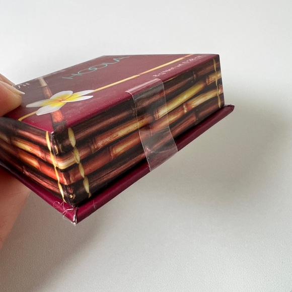 Benefit Cosmetics Hoola matte Bronzer. - Picture 5 of 6